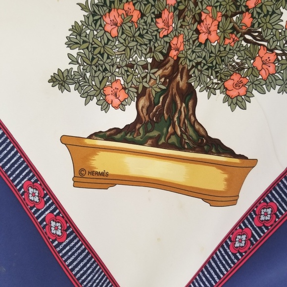 Authentic vintage Hermès "Bonsai" silk carré scarf - Picture 4 of 6